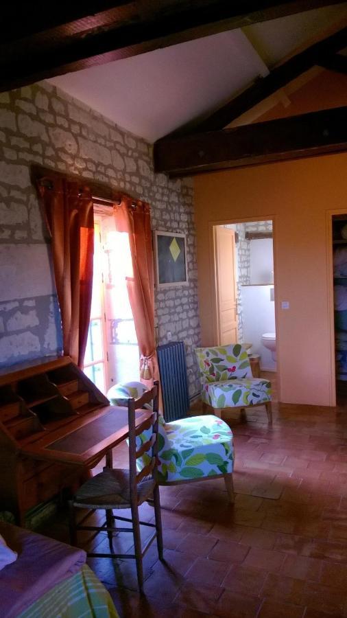 Gite Du Manoir Des Roches Saires Exteriér fotografie