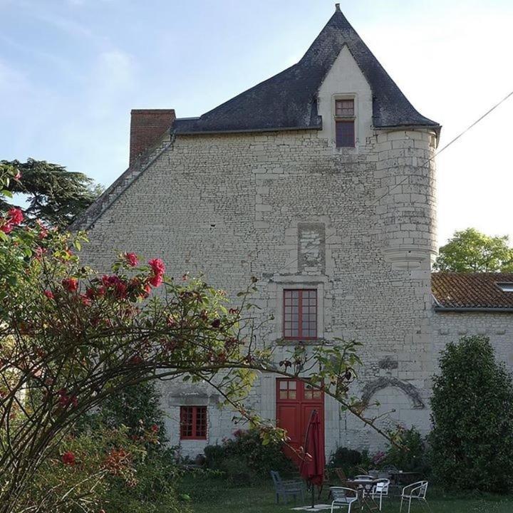 Gite Du Manoir Des Roches Saires Exteriér fotografie