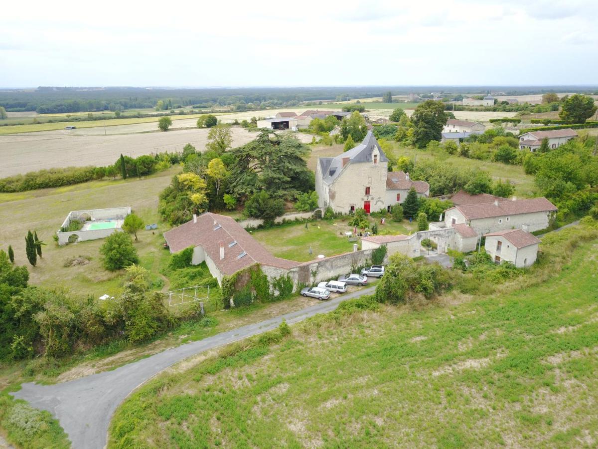 Gite Du Manoir Des Roches Saires Exteriér fotografie